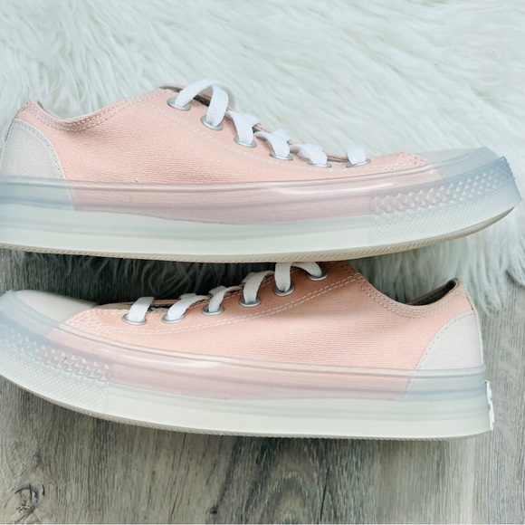 NWT Converse Chuck Taylor All Star Women’s Shoes - Picture 5 of 8